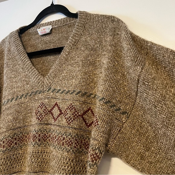 Ash Creek | Vintage Grandpa Sweater - Picture 3 of 12